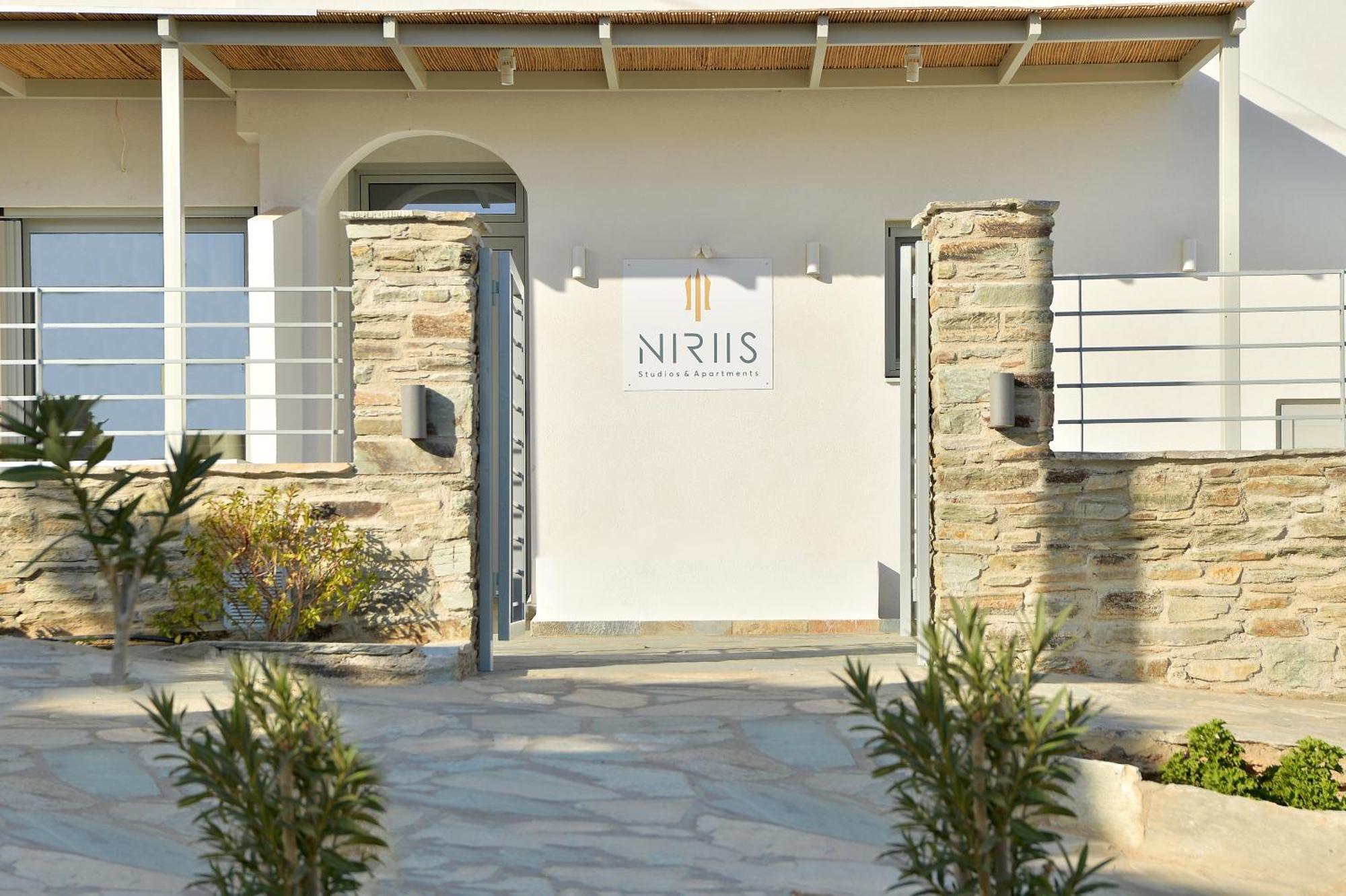 Niriis Studios Aktaia & Glauke Batsi Batsíon Exteriör bild